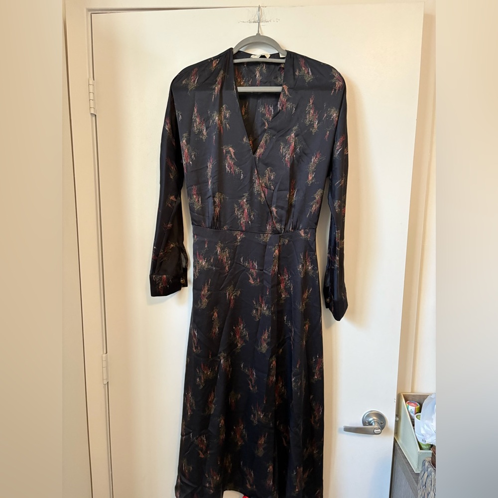$445 Vince “Wisteria” floral silky long sleeve faux wrap v-neck dress  Size XS - Picture 9 of 14